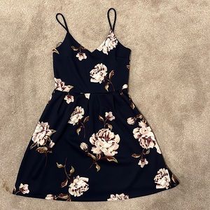 Blue dress with flowers // Monteau